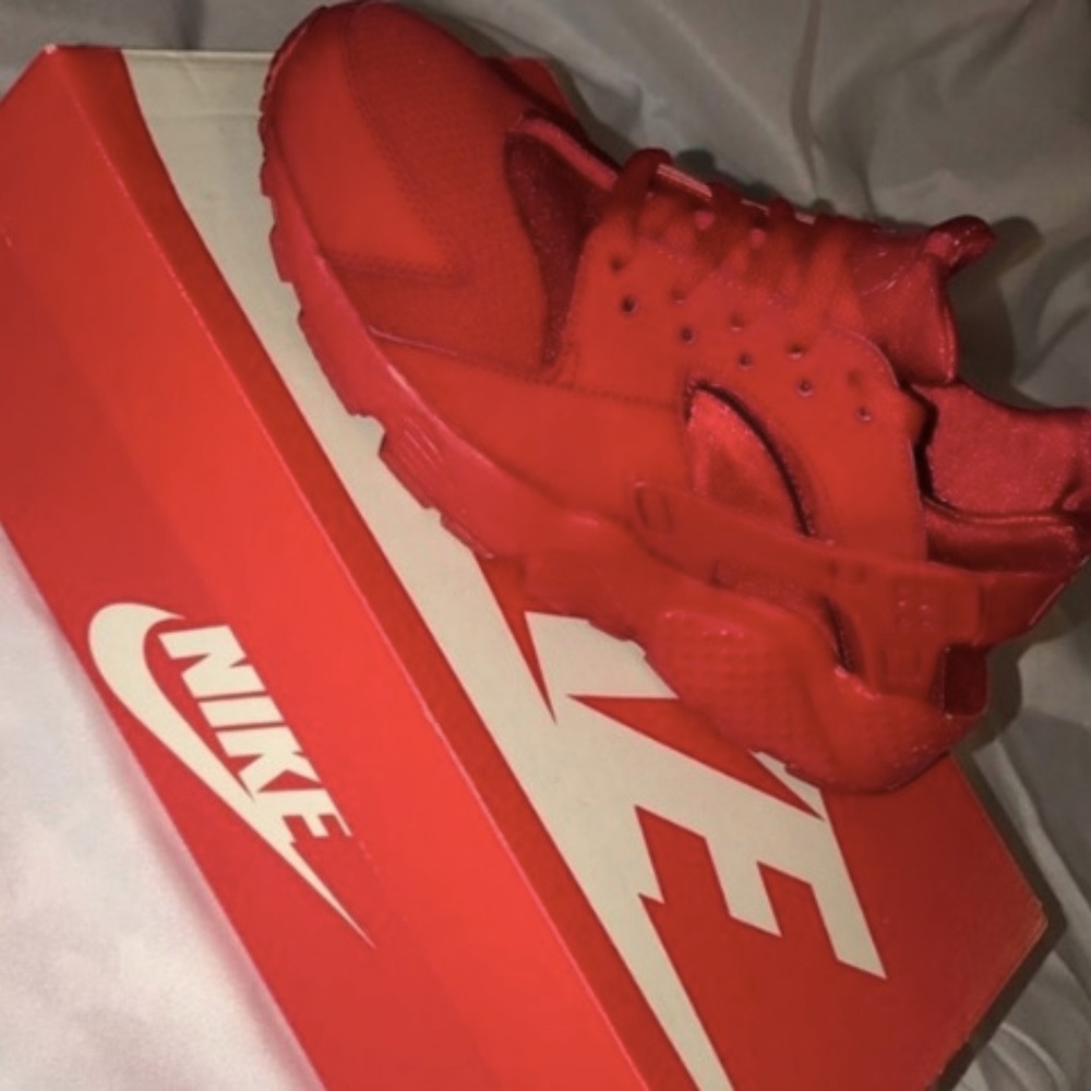 All red huaraches